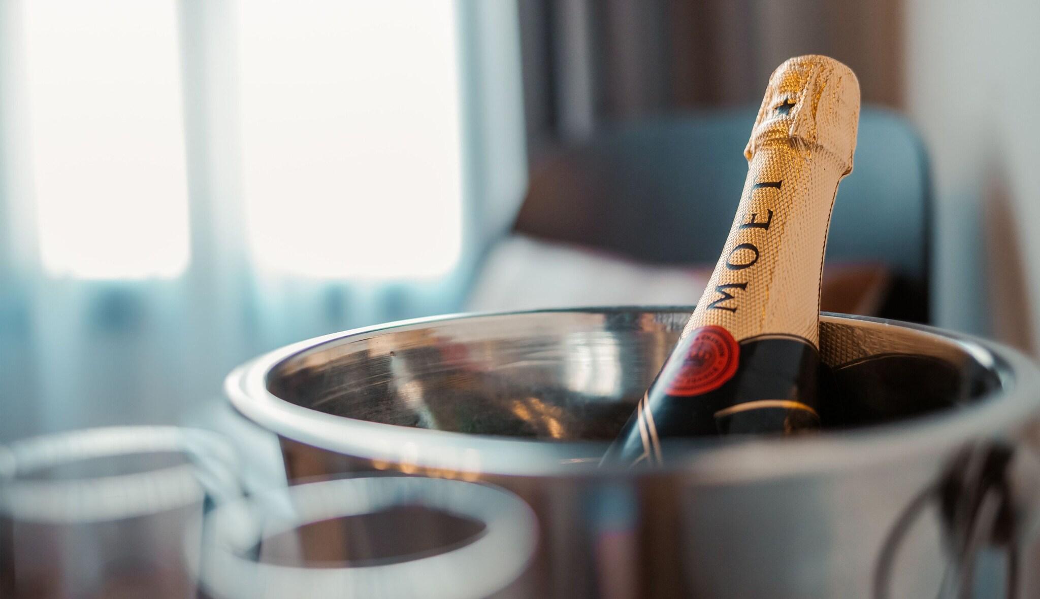 Double or Twin Deluxe Two Beds