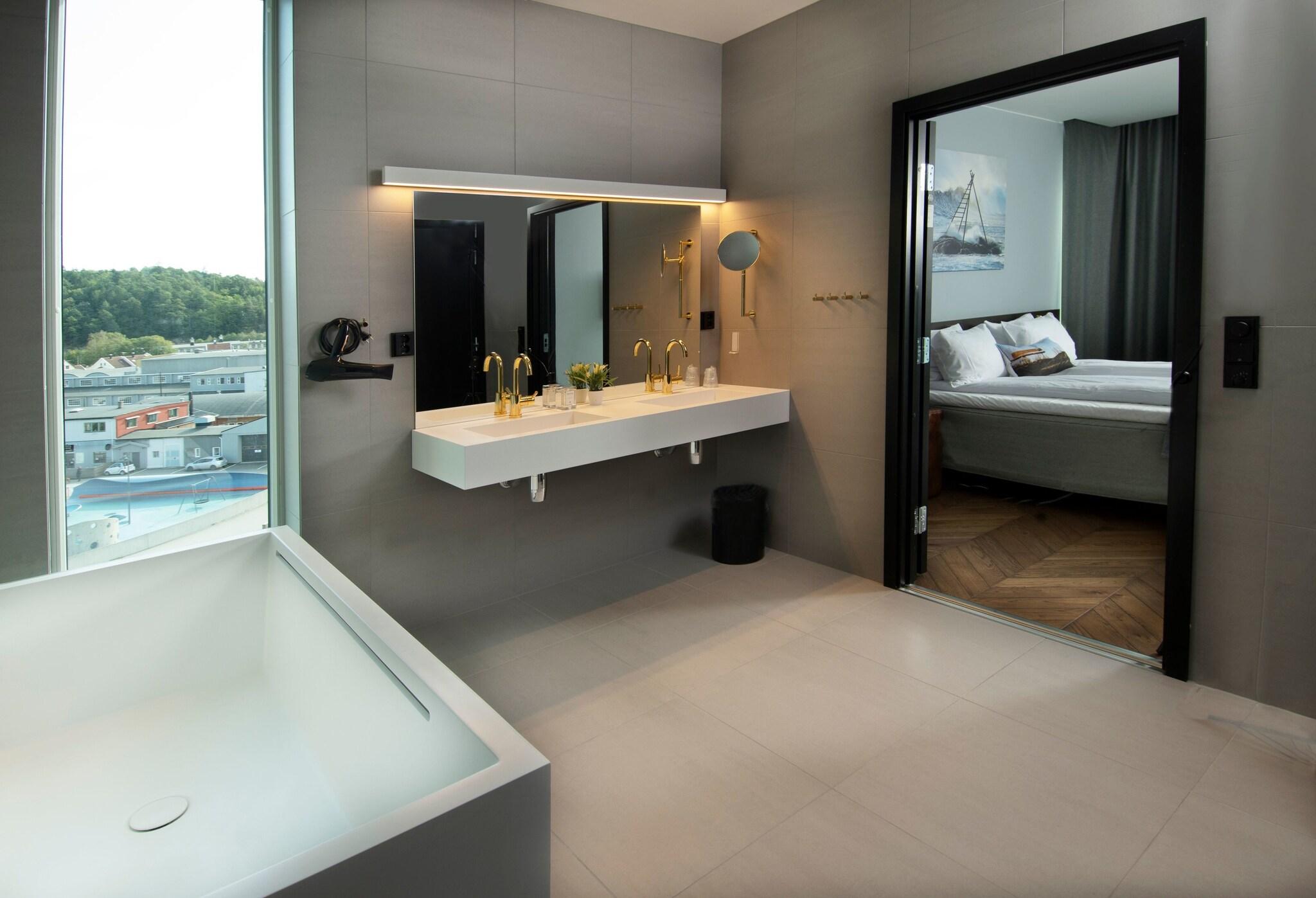 Suite Queen Size Bed