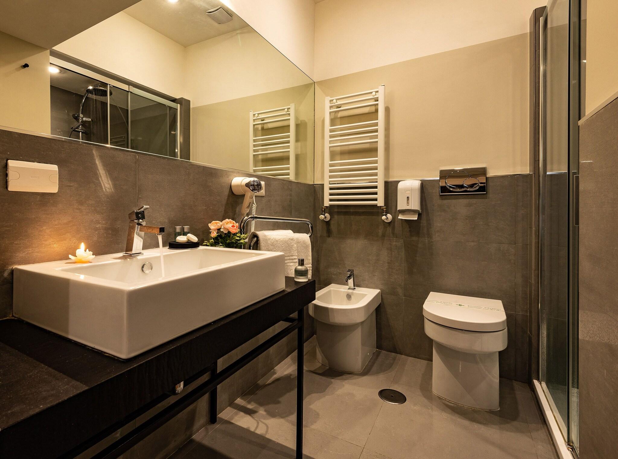 Double Queen Size Bed