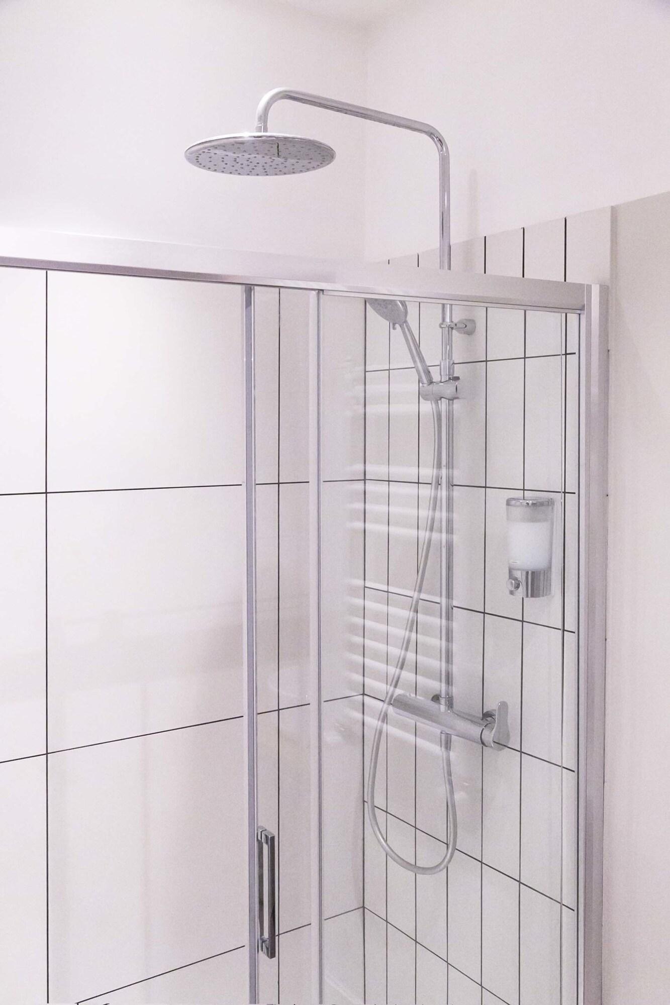 Double Queen Size Bed