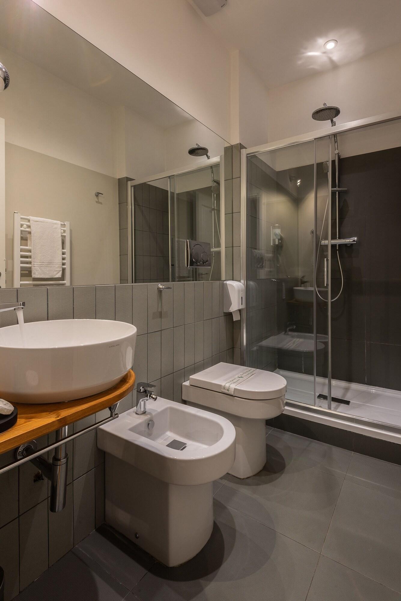 Double Queen Size Bed