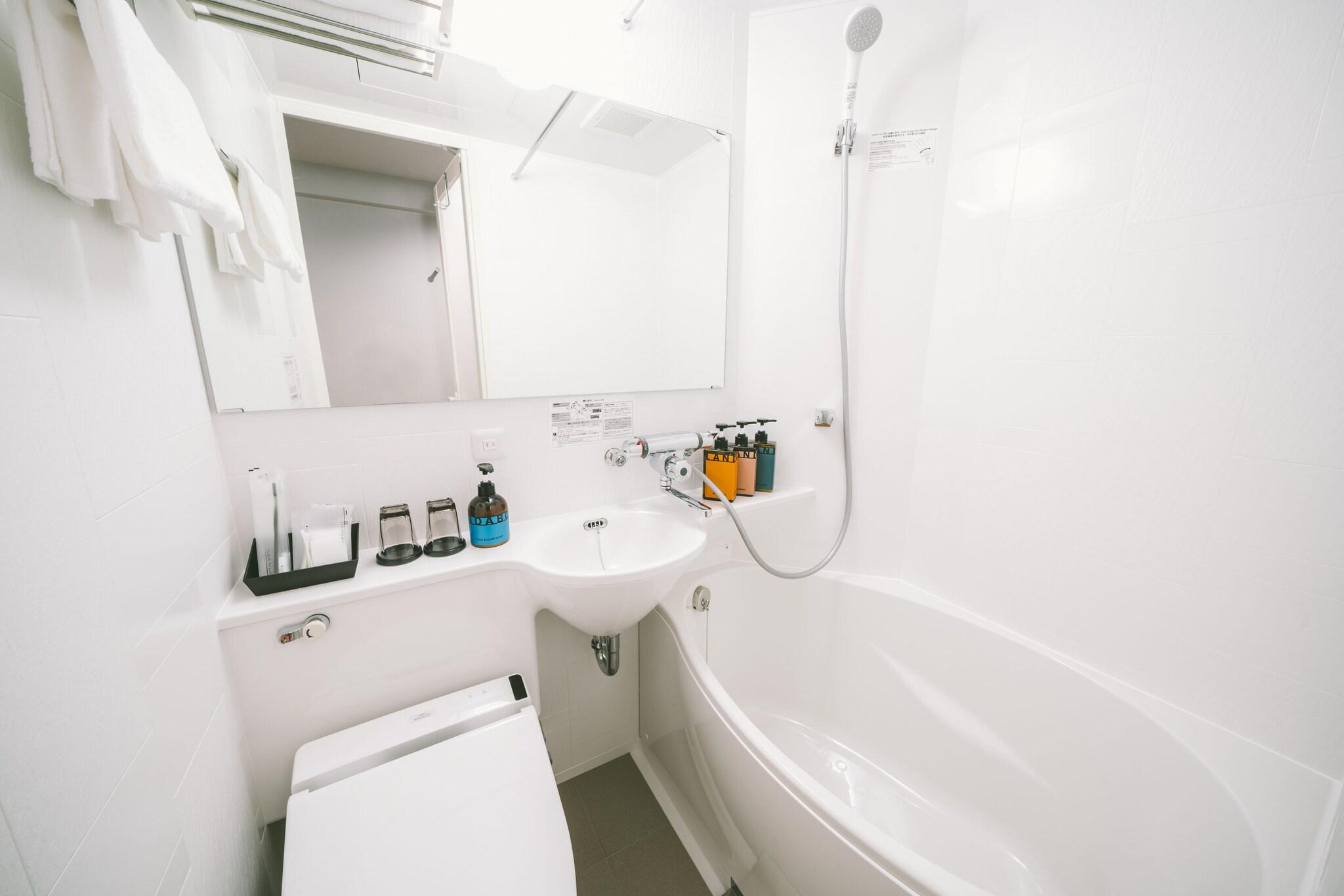 Room Connecting Room