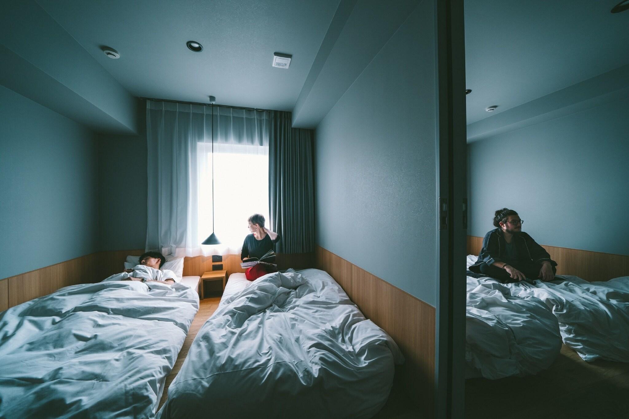 Room Connecting Room