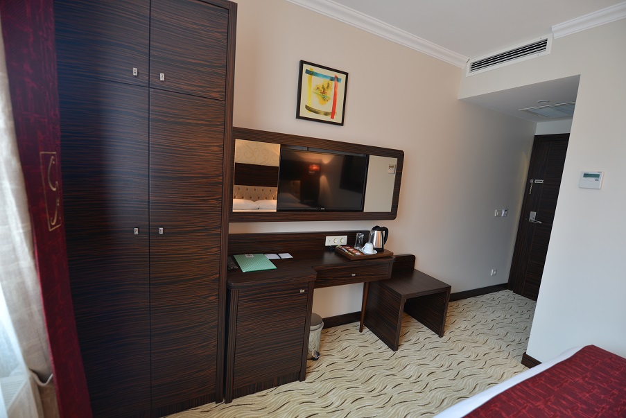 Room Executive