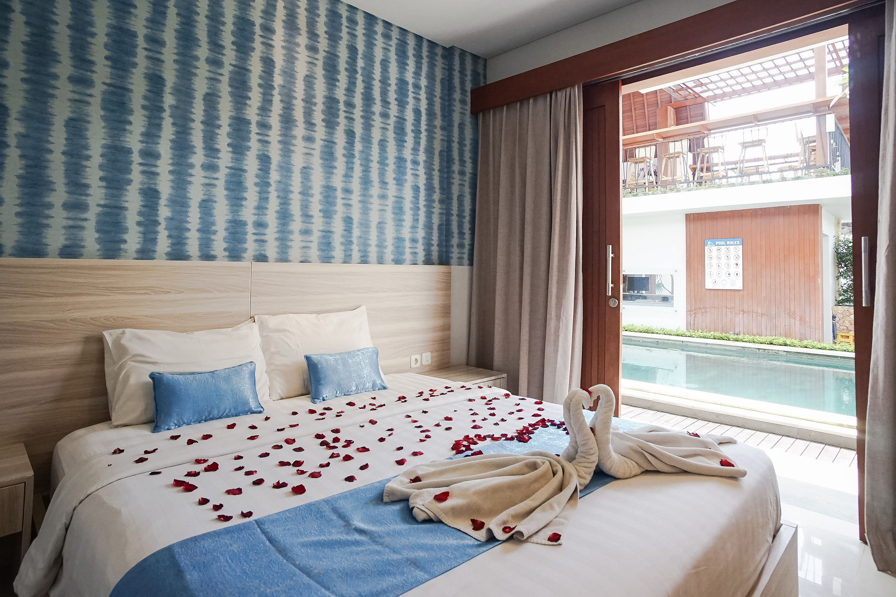 Double Deluxe King Bed