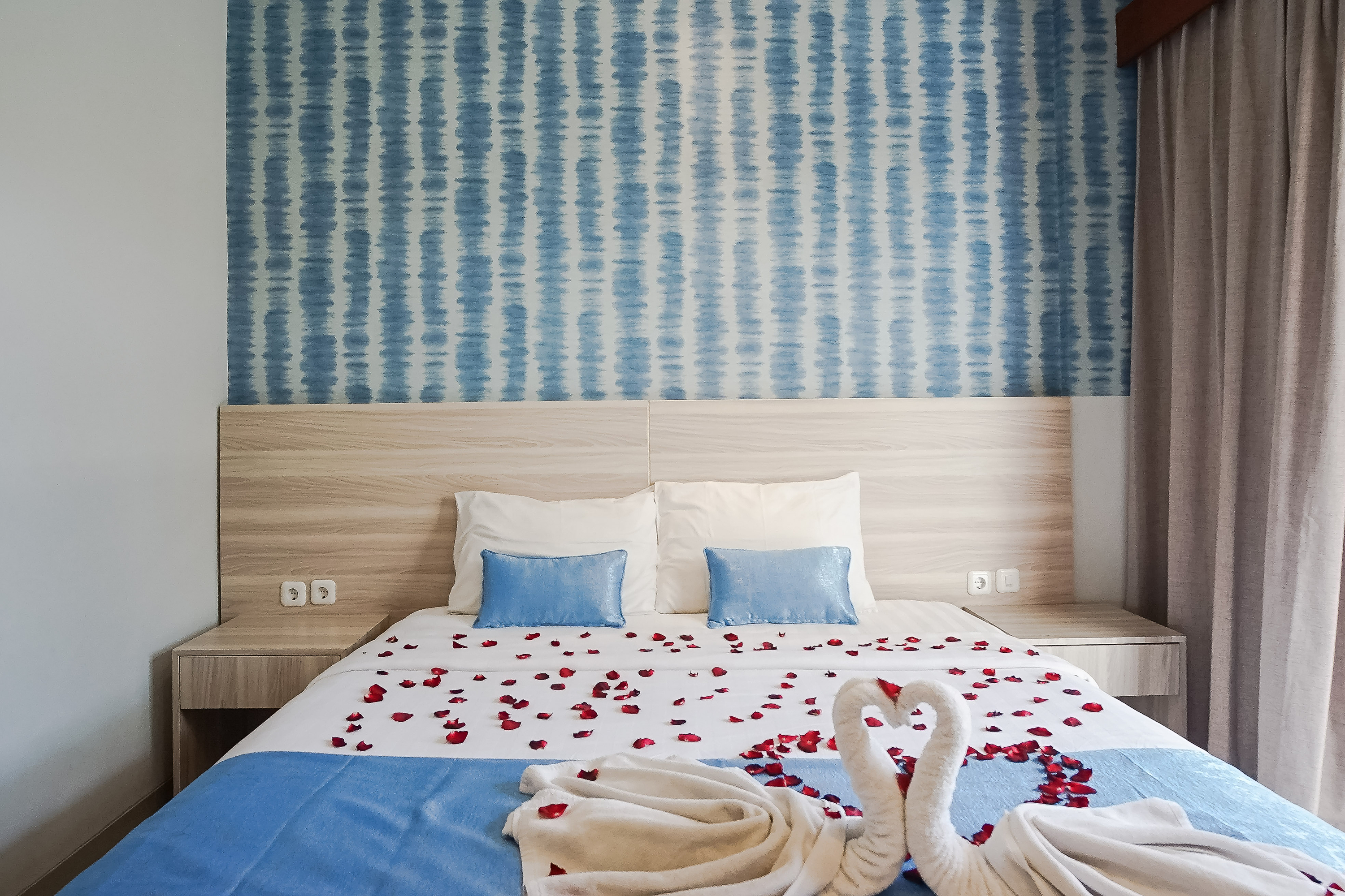 Double Deluxe King Bed