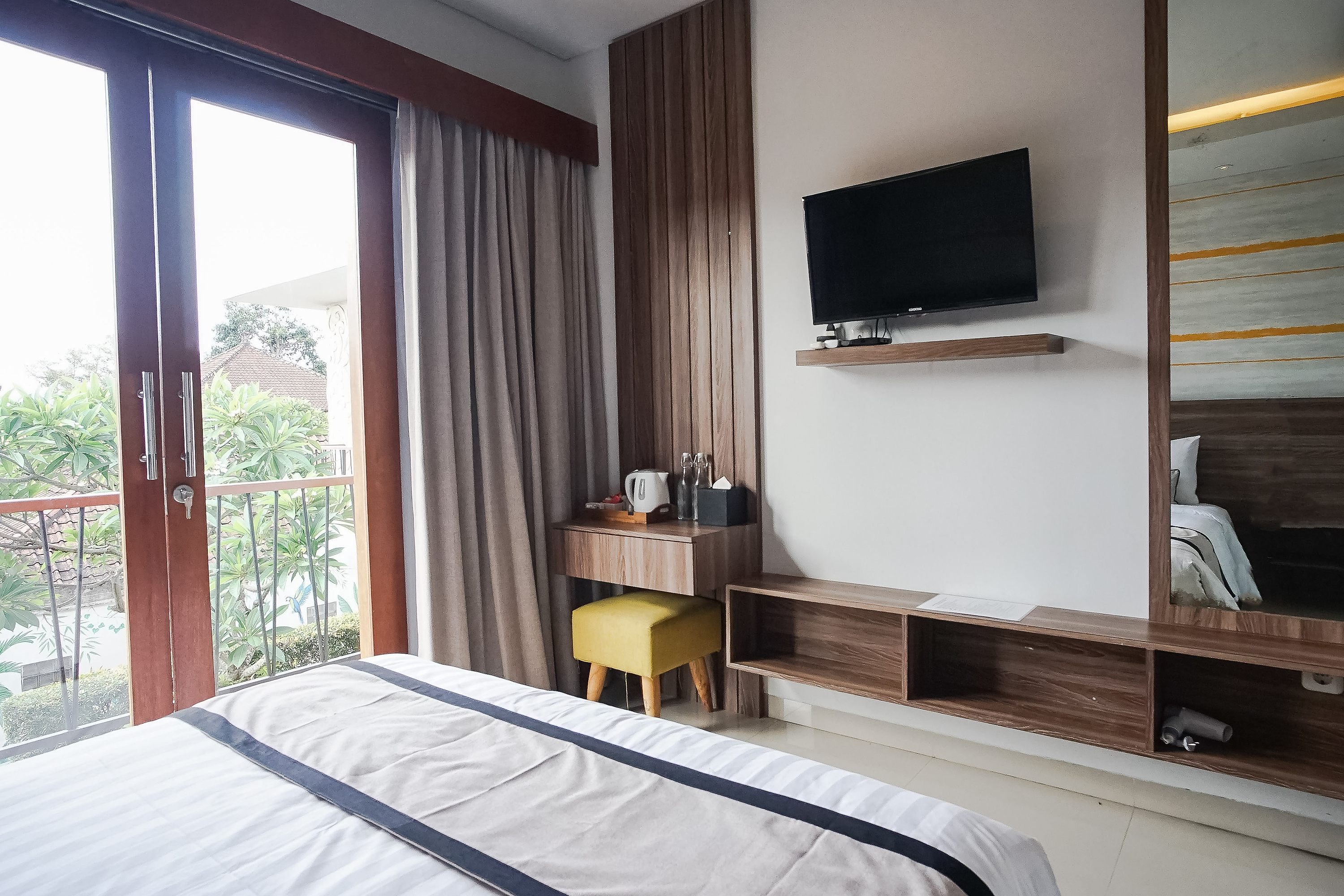 Double Superior King Bed