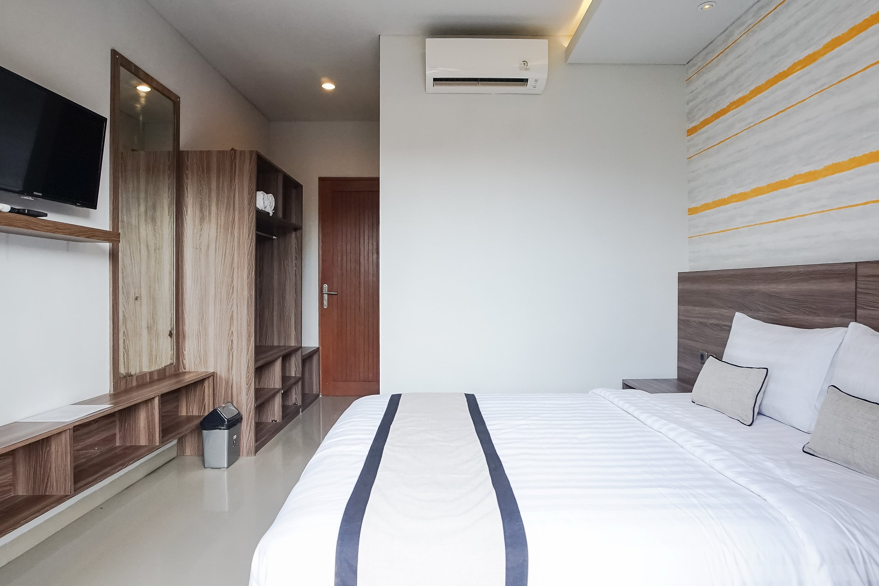 Double Superior King Bed