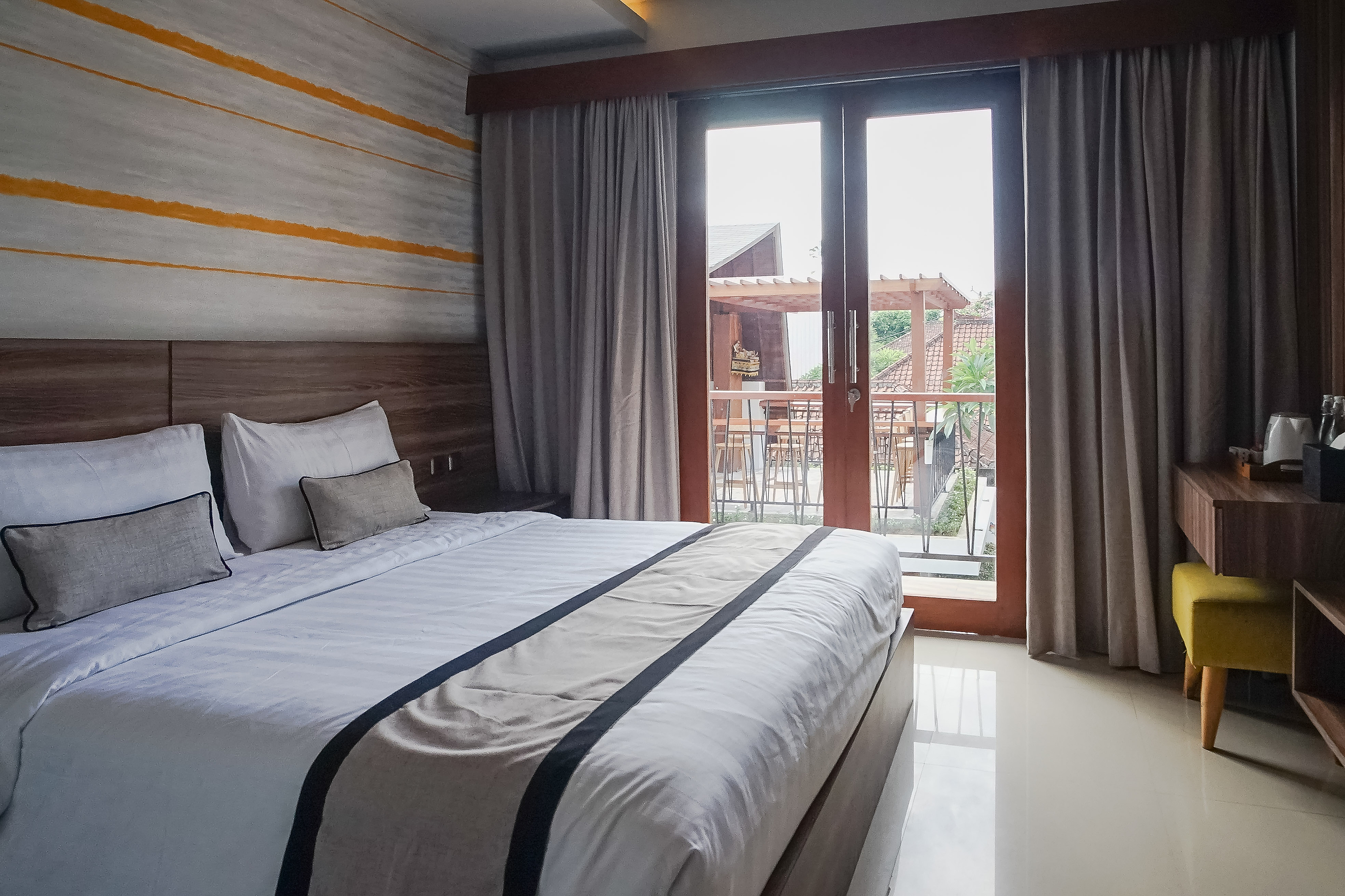 Double Superior King Bed