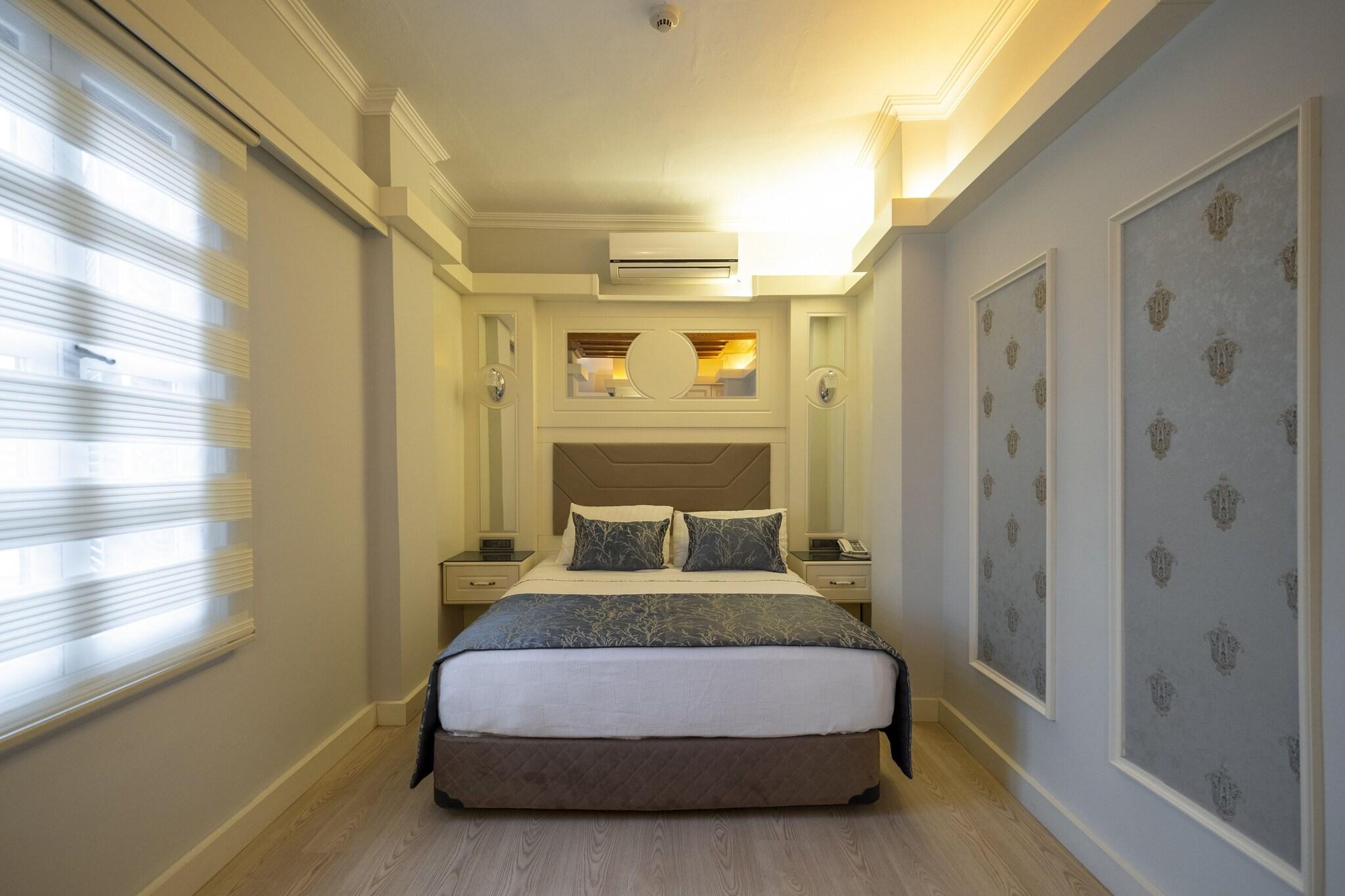 Triple Queen Size Bed