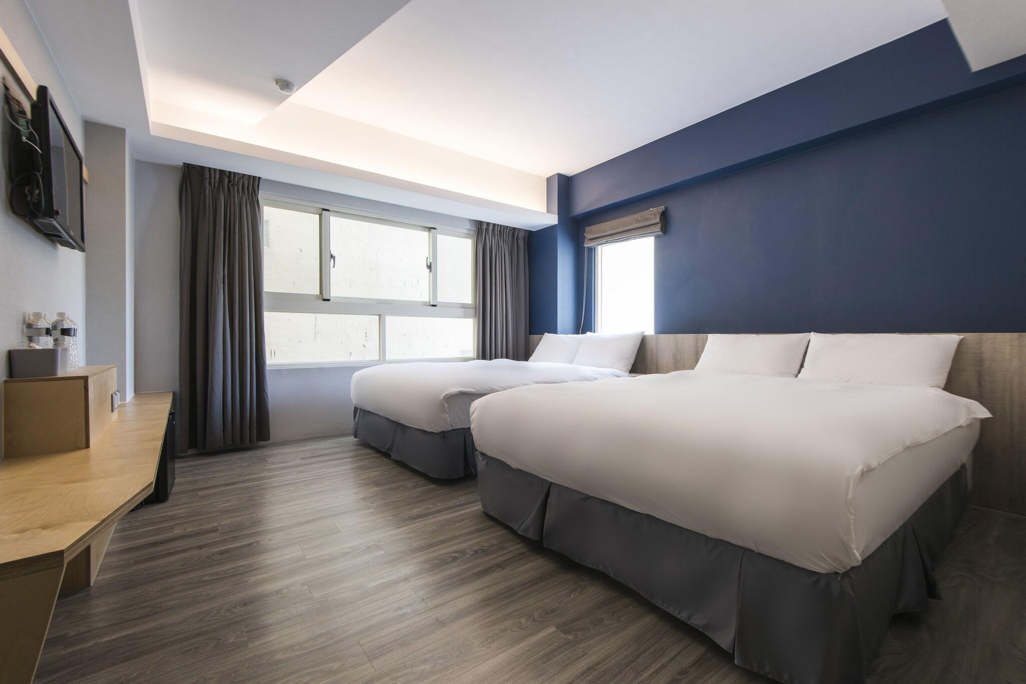 Quadruple Two Double Beds Non Smoking