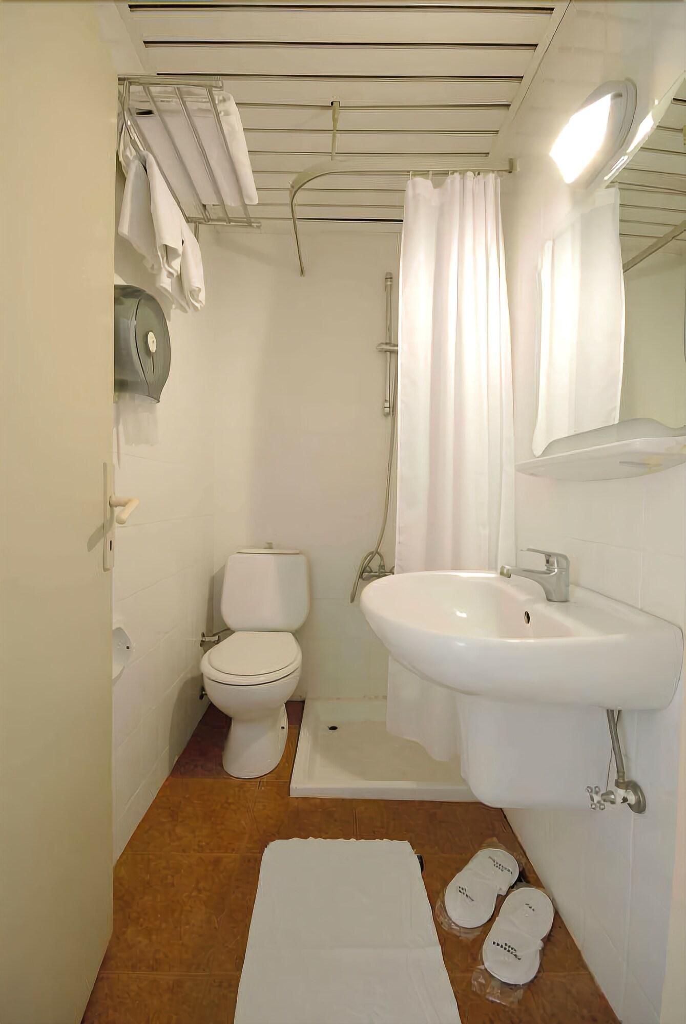 Double or Twin Queen Size Bed