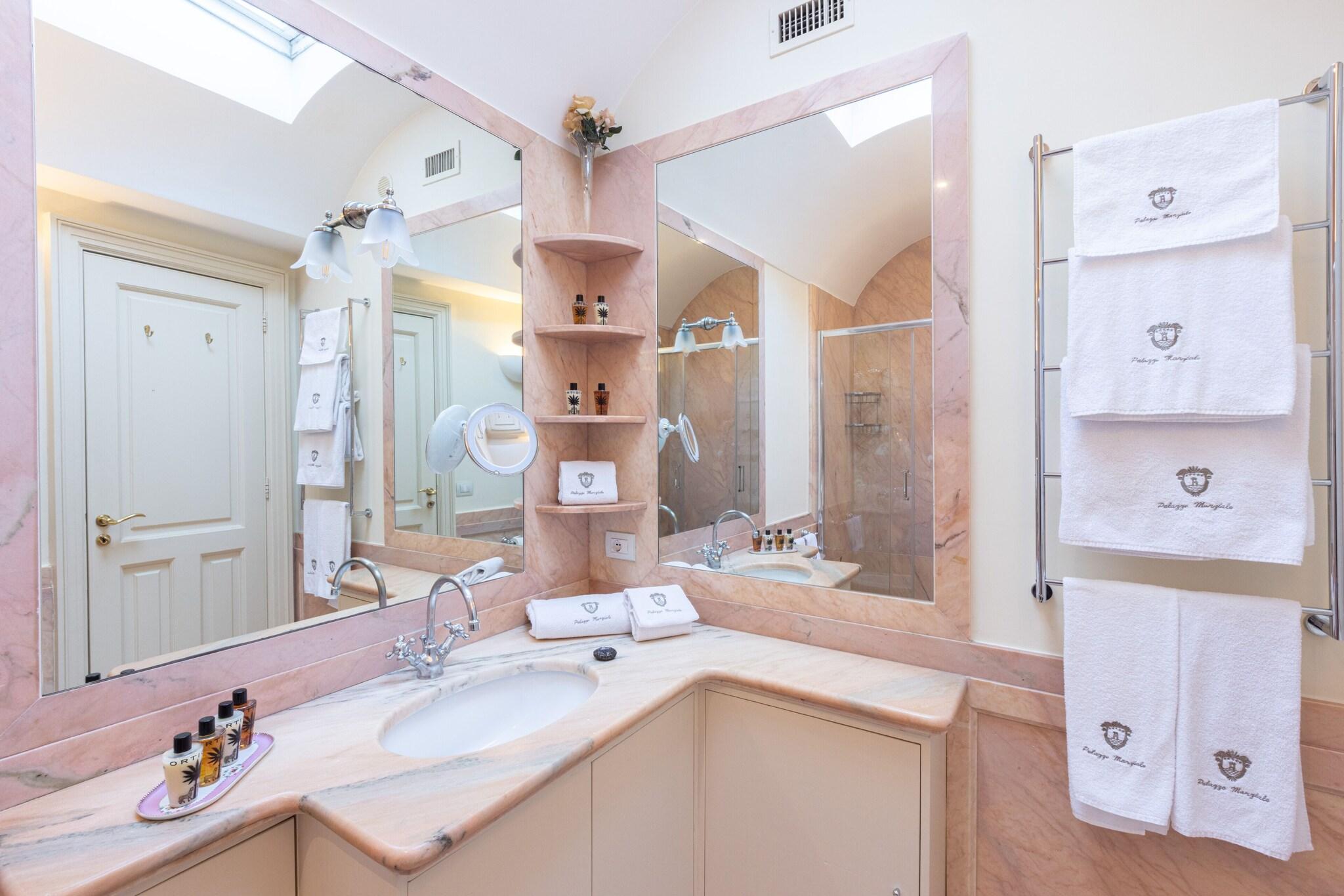 Double Classic Queen Bed