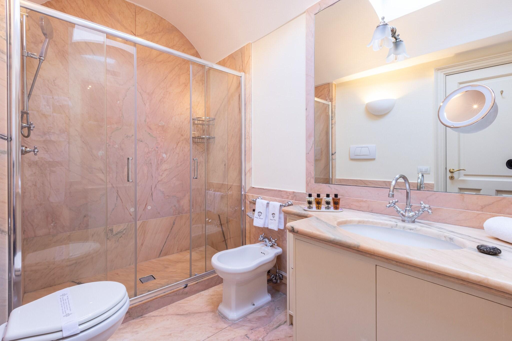 Double Classic Queen Bed