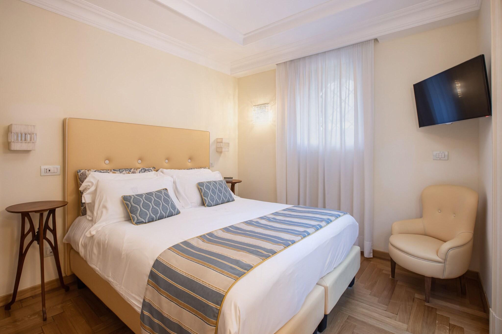 Double Classic Queen Bed