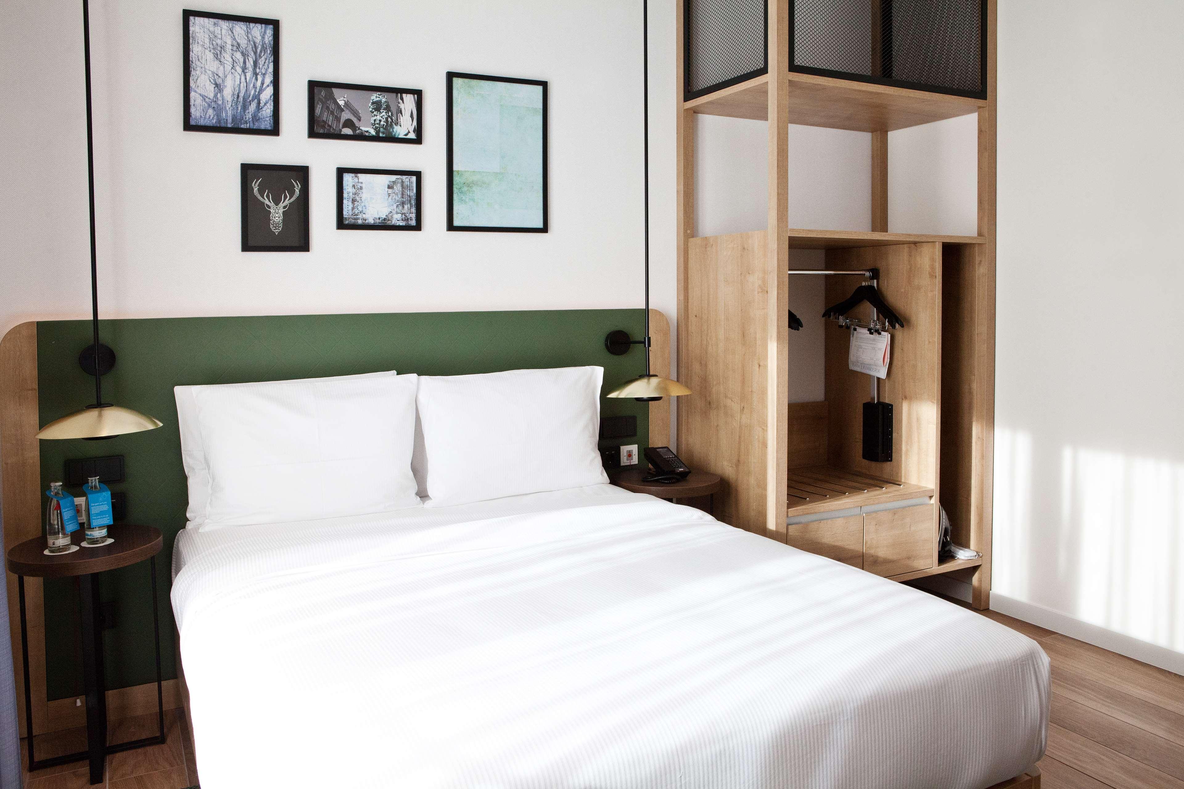 Double Accessible-queen Size Bed