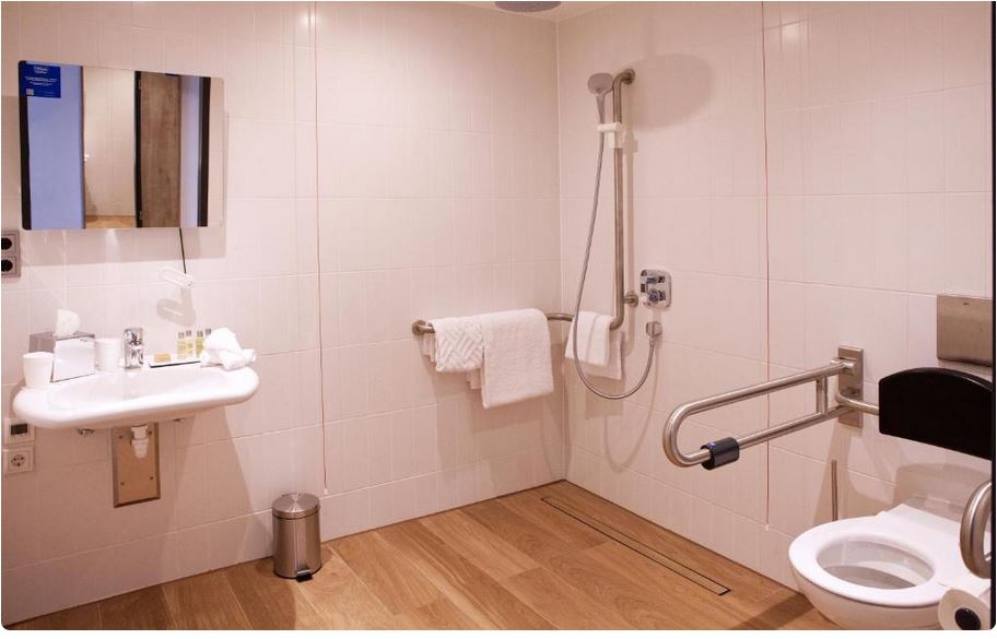 Double Accessible-queen Size Bed