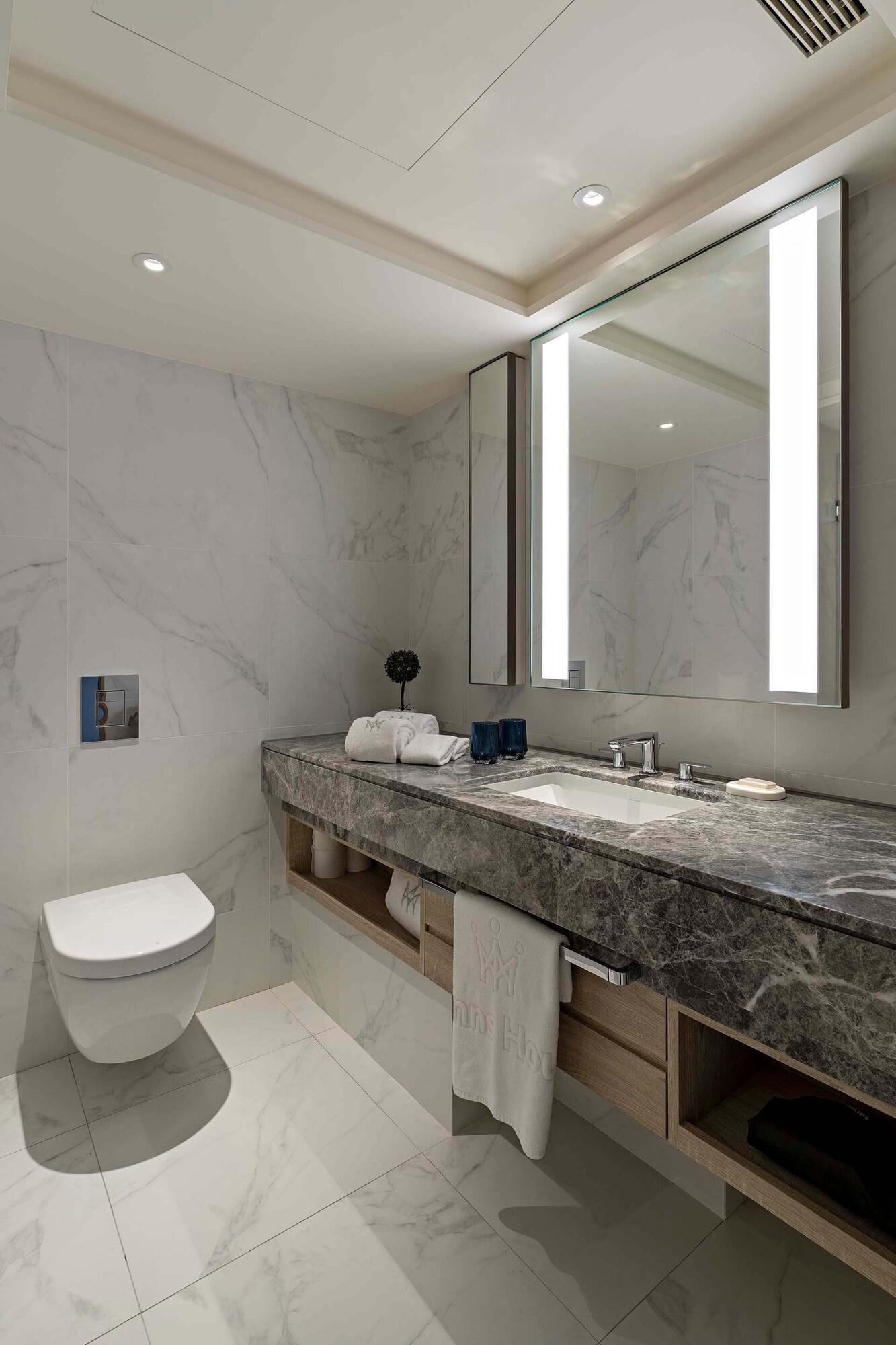 Double Premium City View