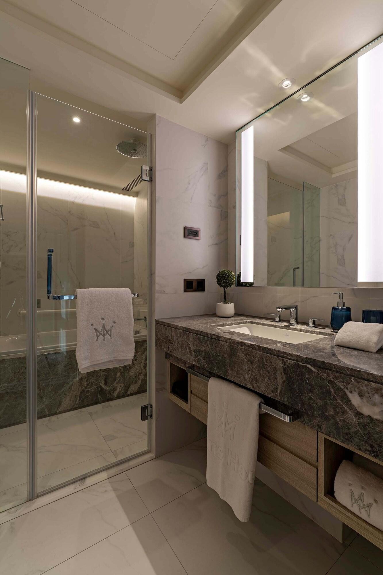 Suite Premium King Bed