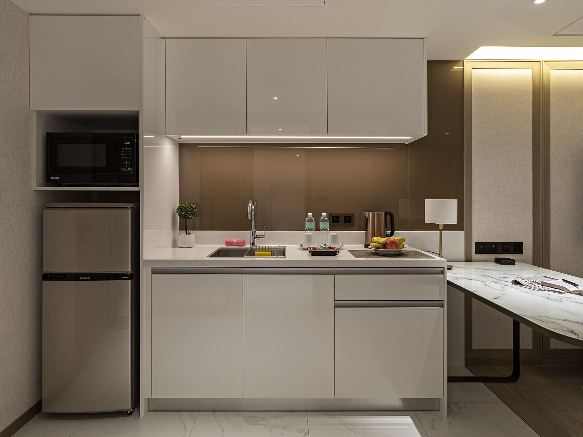 Double Deluxe King Bed