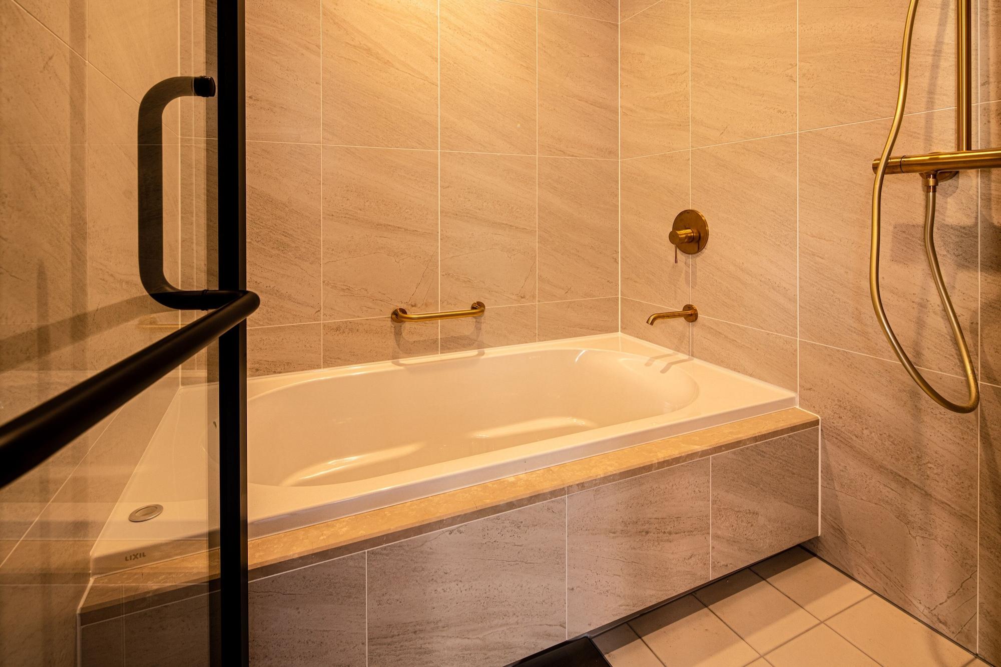 Double Club Executive