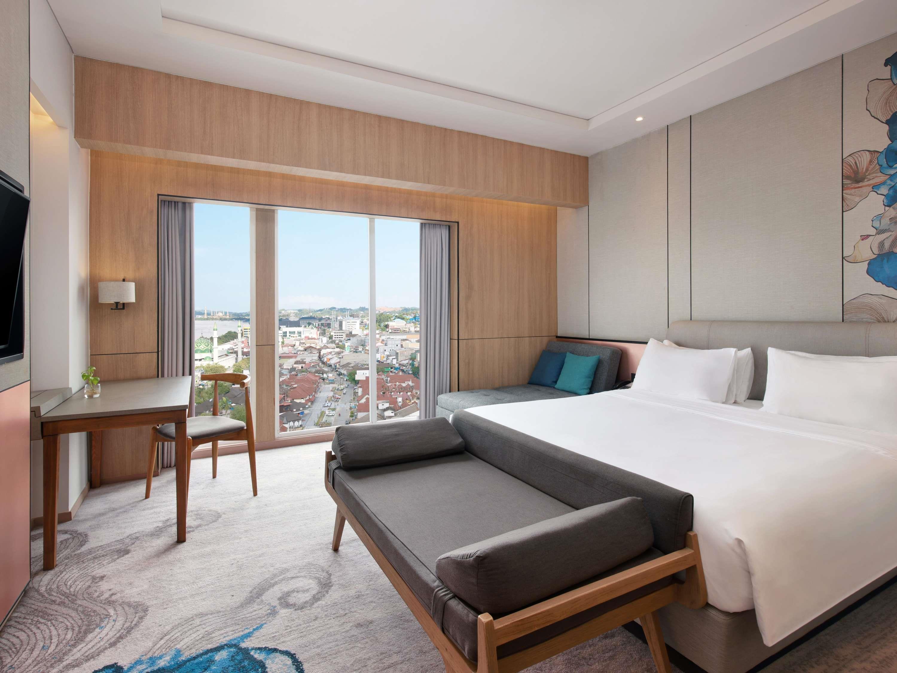 Double Deluxe King Bed