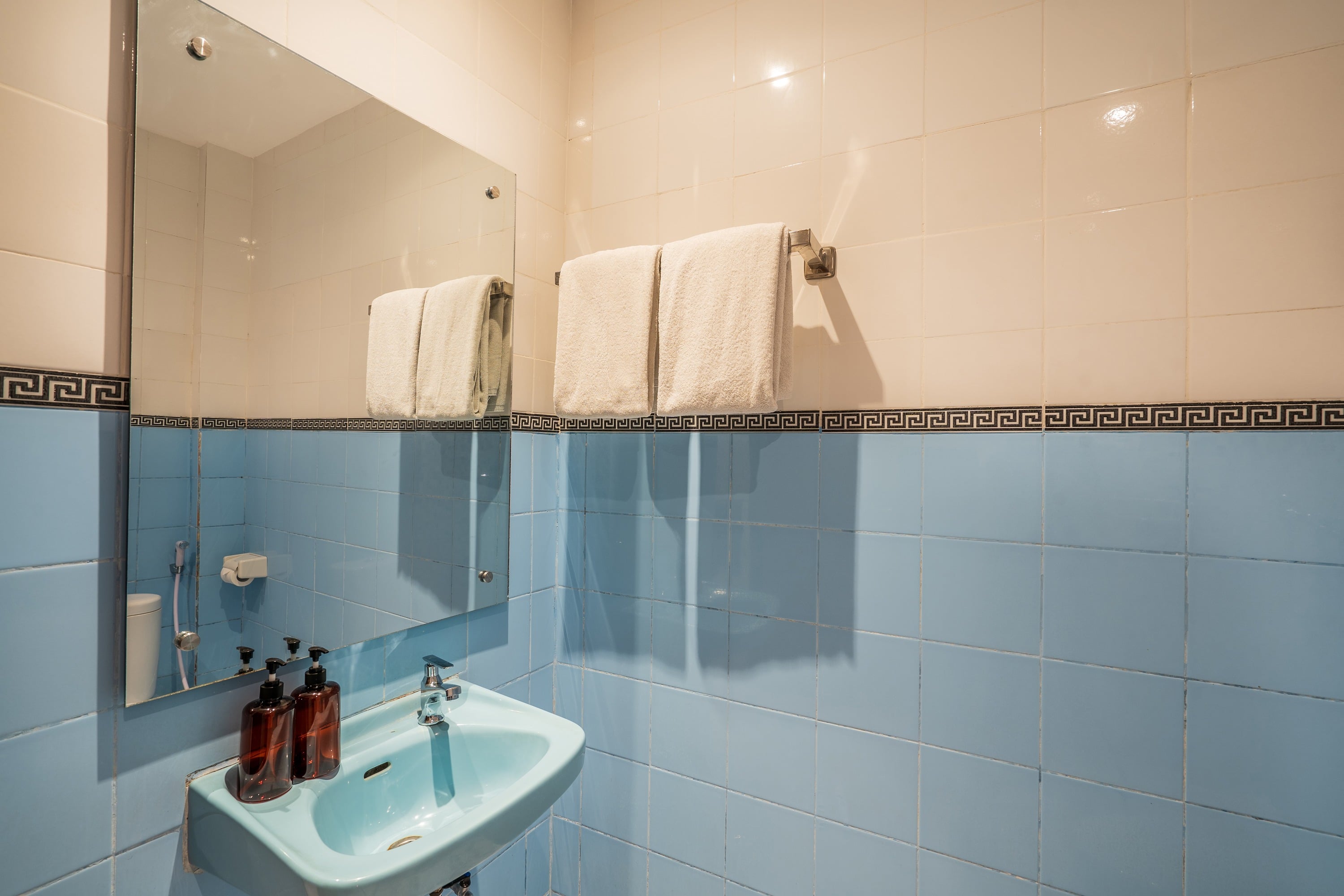 Twin with Air Conditioning