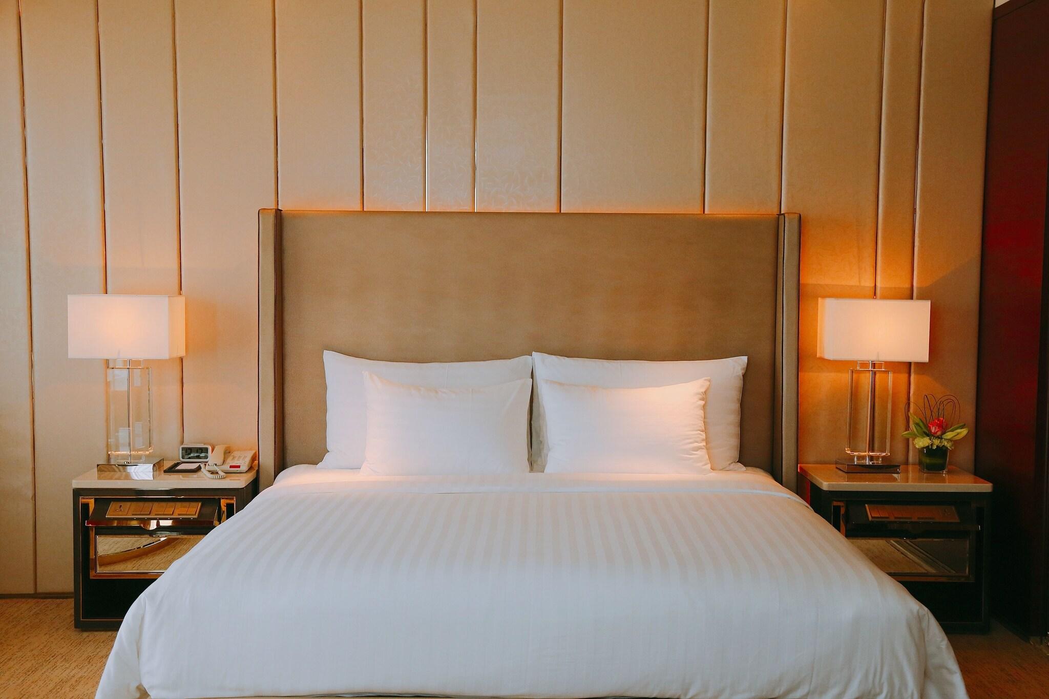 Studio King Size Bed