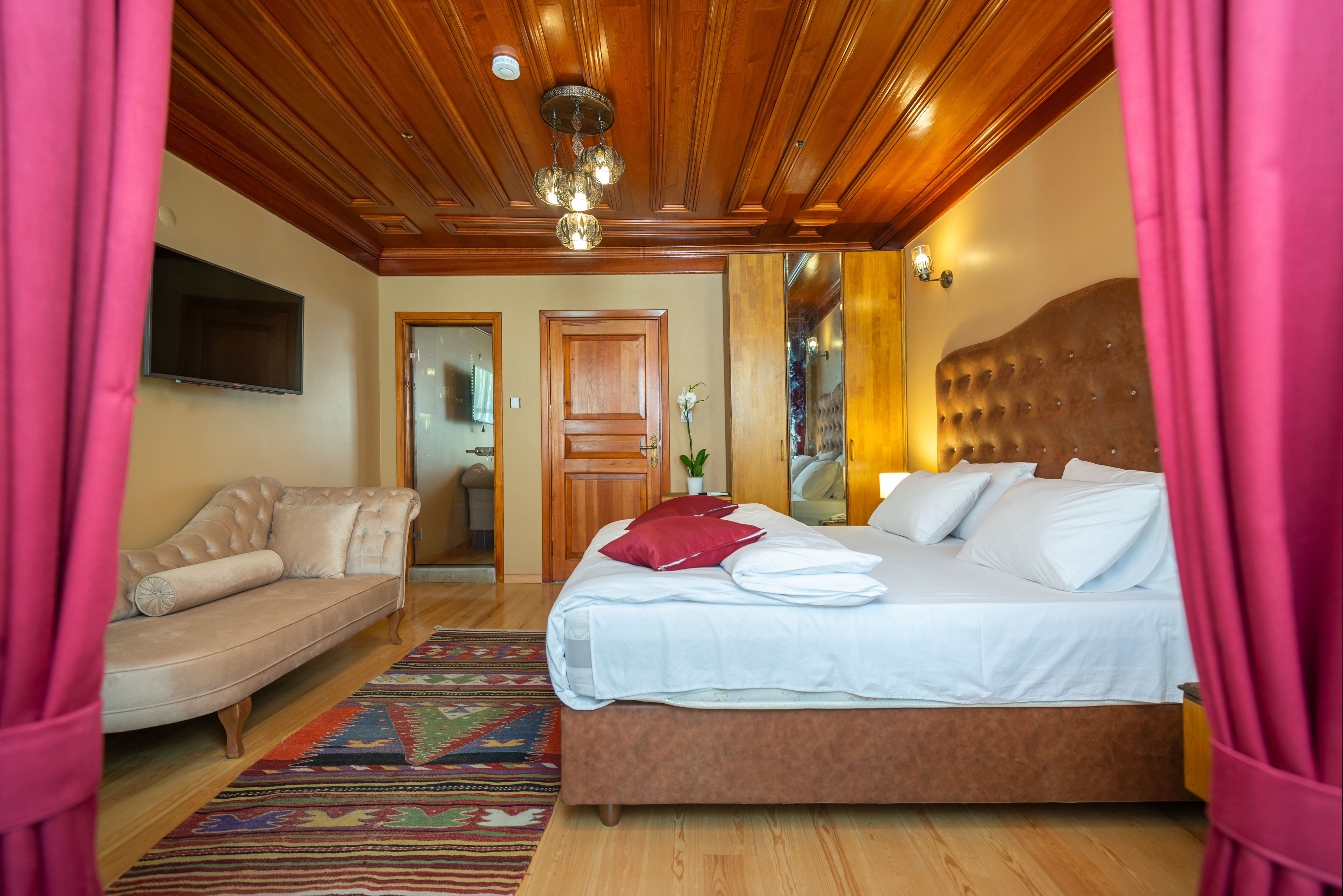 Double or Twin Deluxe