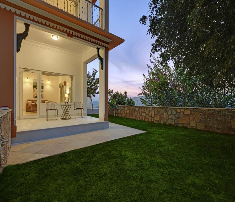 Suite with Private Pool