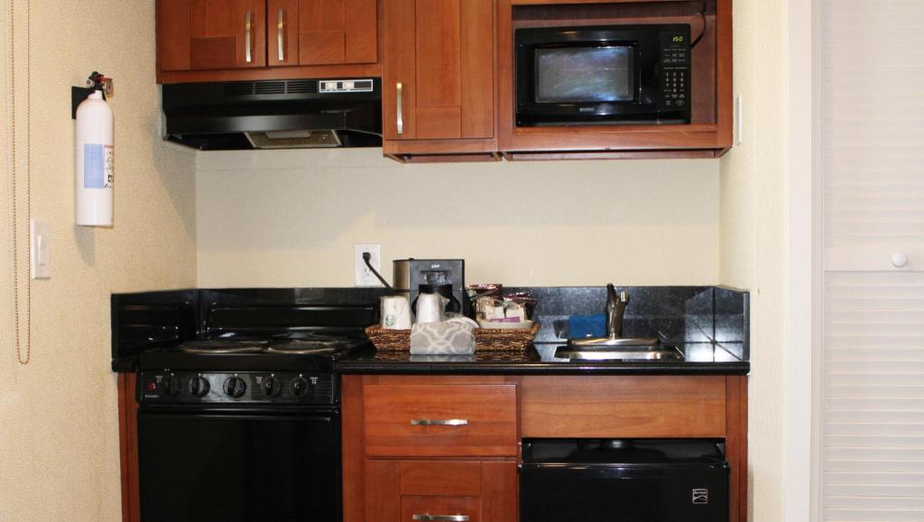 Suite Two Queen Beds