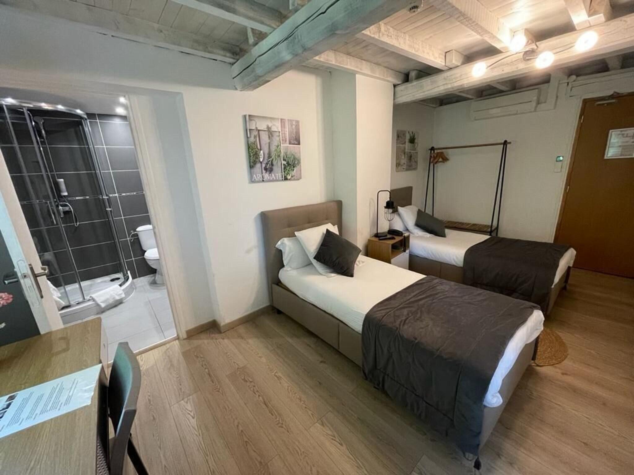 Double or Twin Two Beds