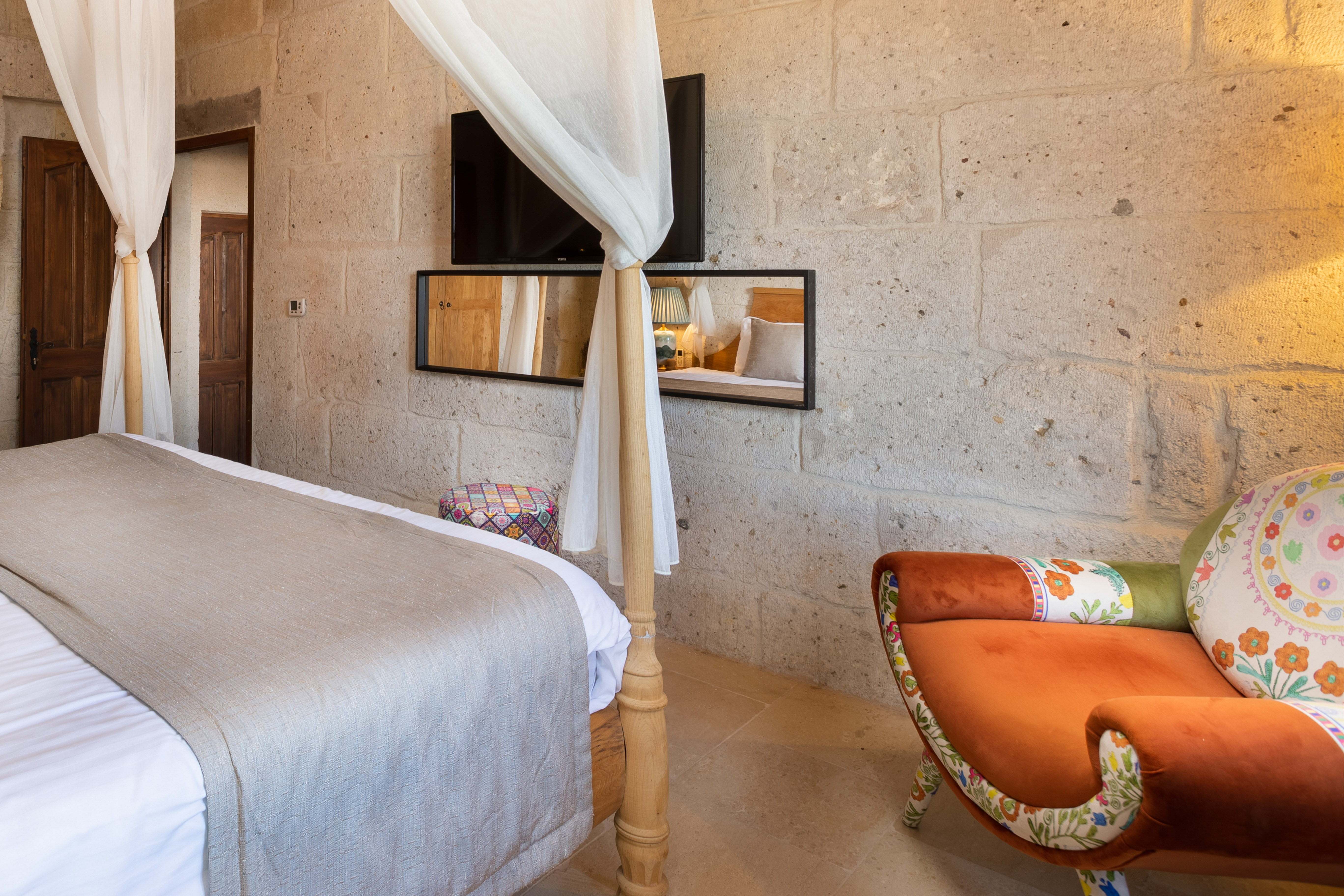 Suite Two Bedrooms One Bathroom