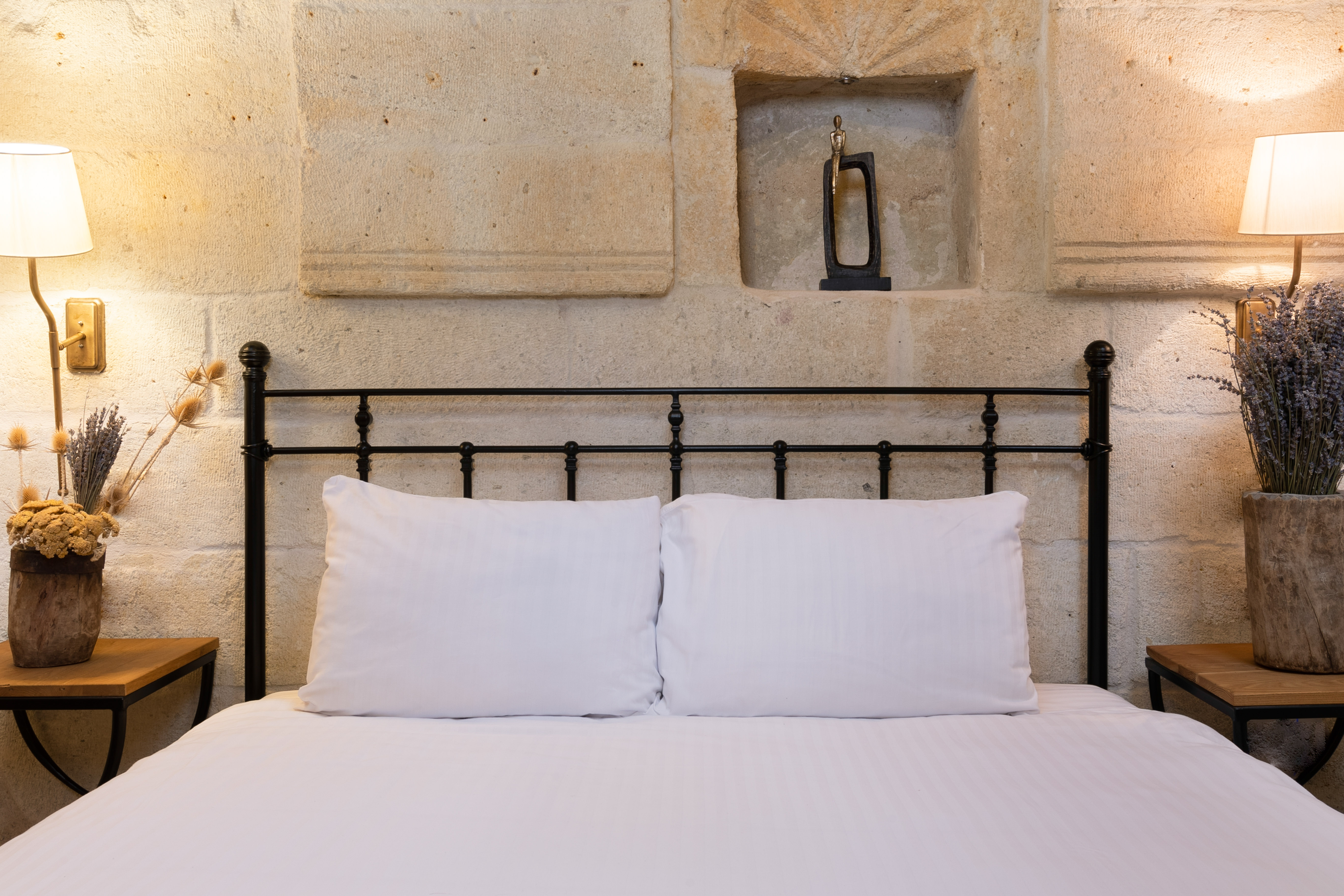 Double Deluxe One Bed