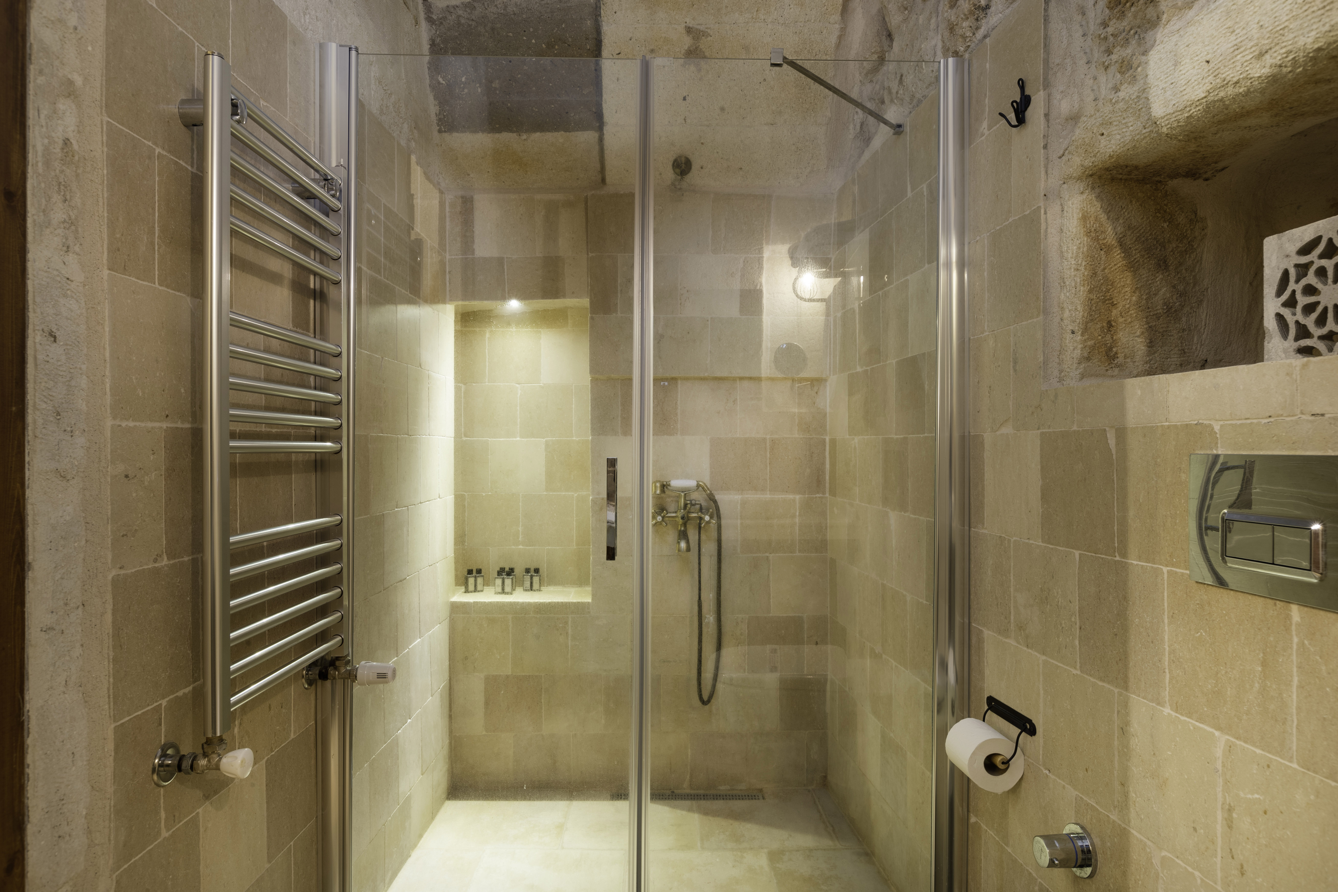 Double Deluxe One Bed