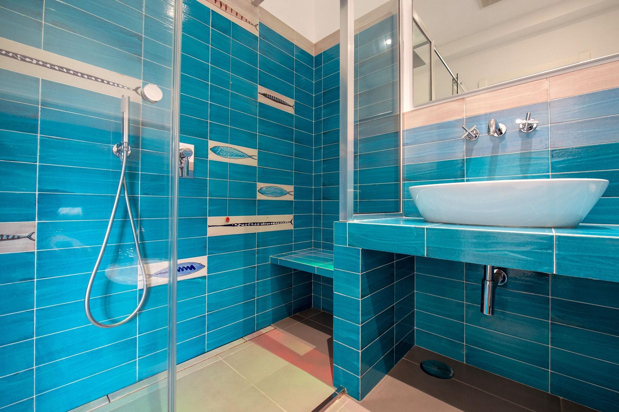 Junior Suite Queen Size Bed