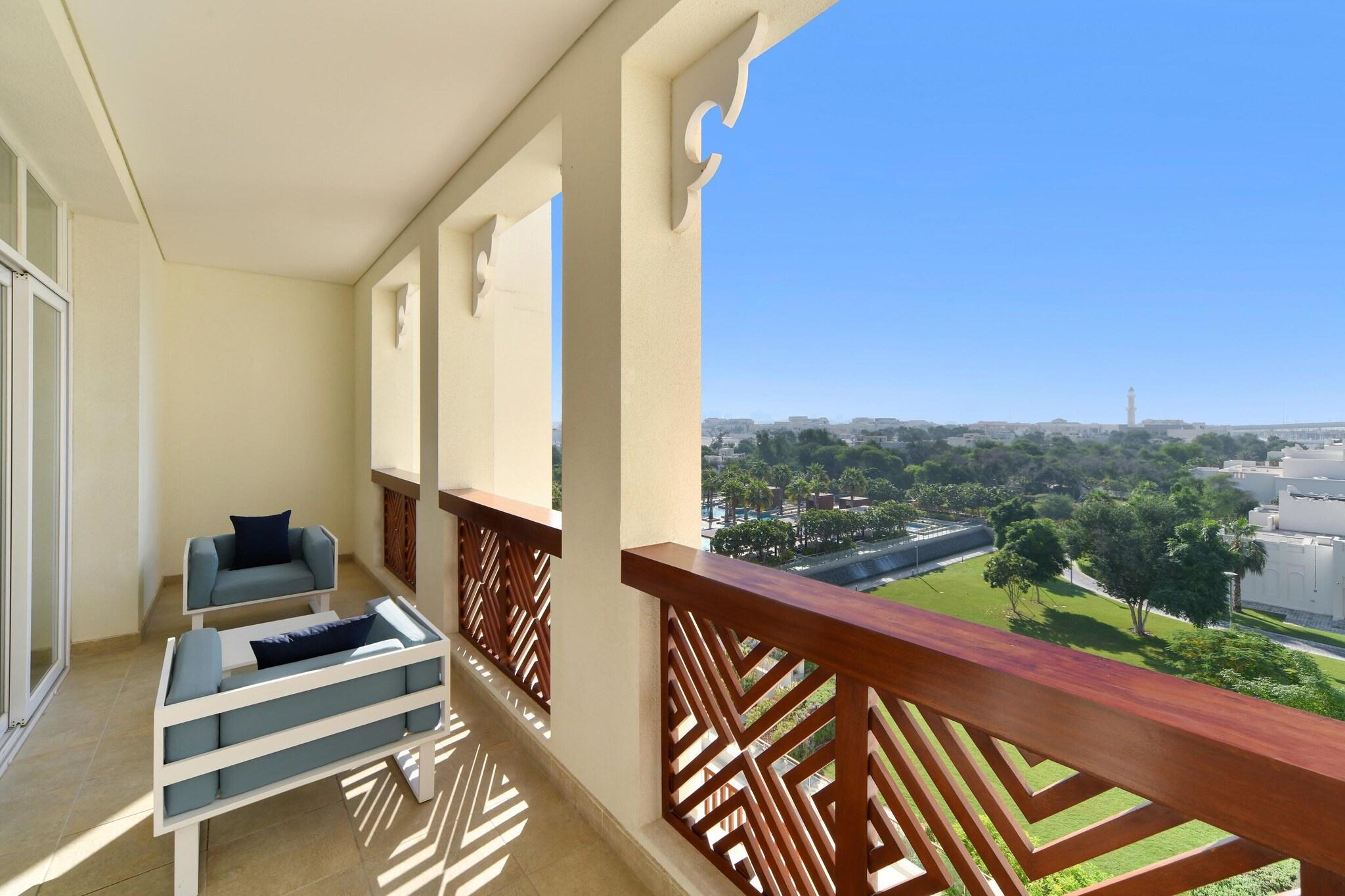 Suite Deluxe King Bed