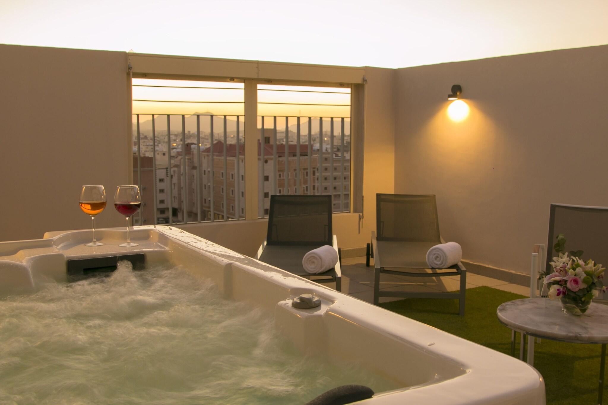 Studio King Bed with Jacuzzi