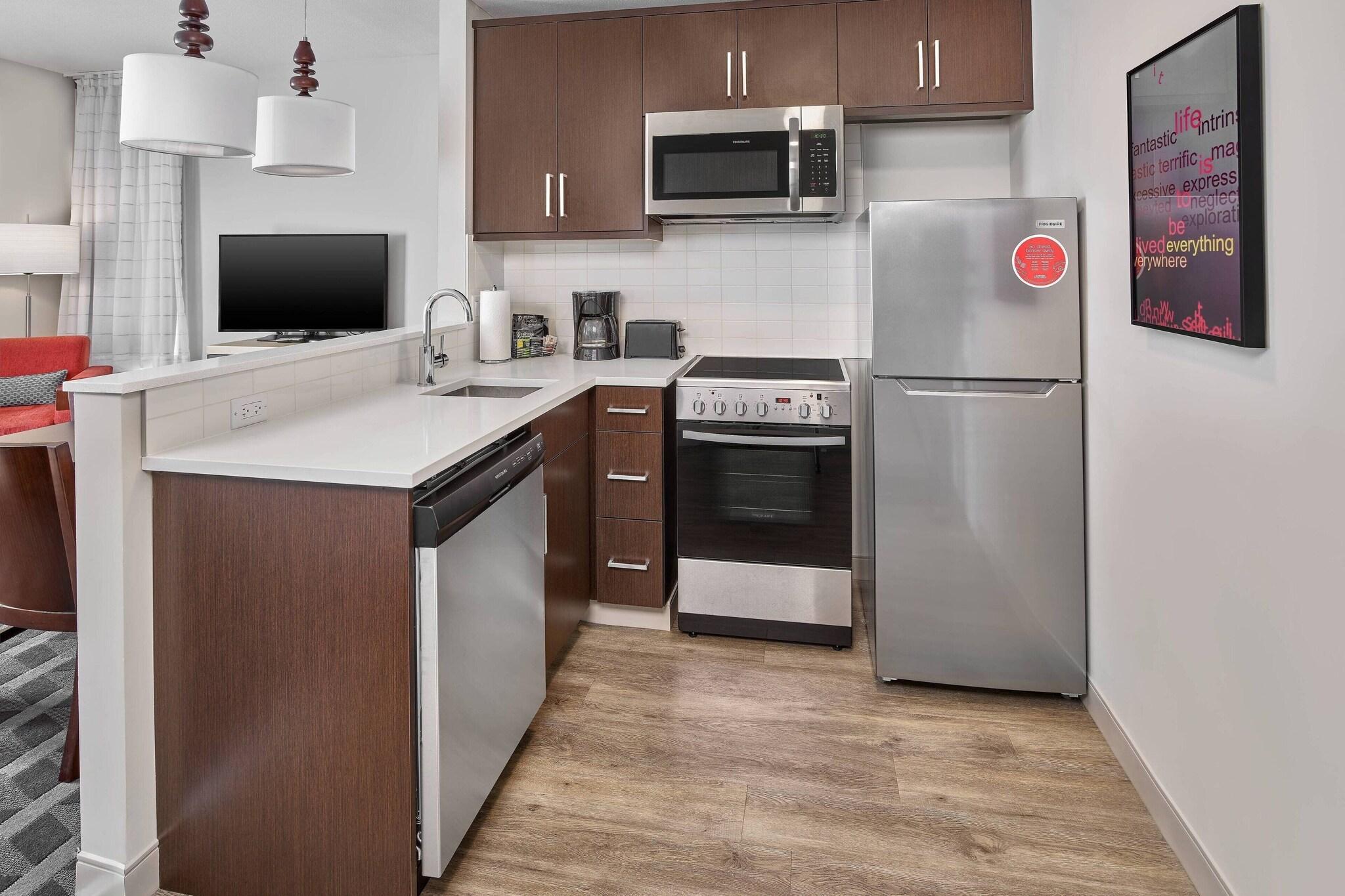 Suite Queen Size Bed