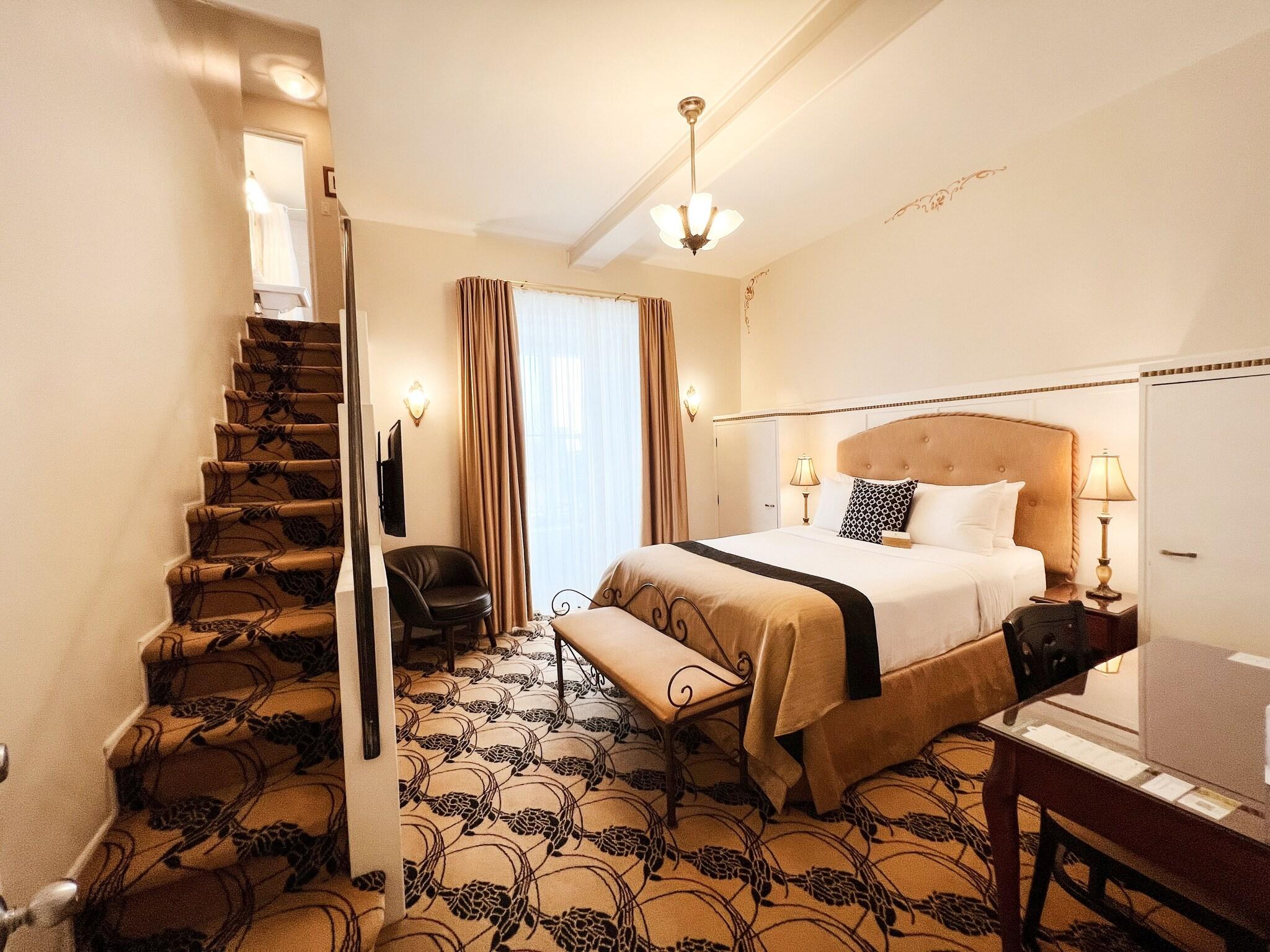 Double Classic Queen Bed