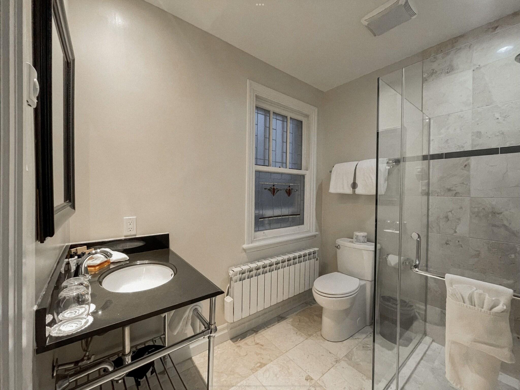 Double Deluxe King Bed