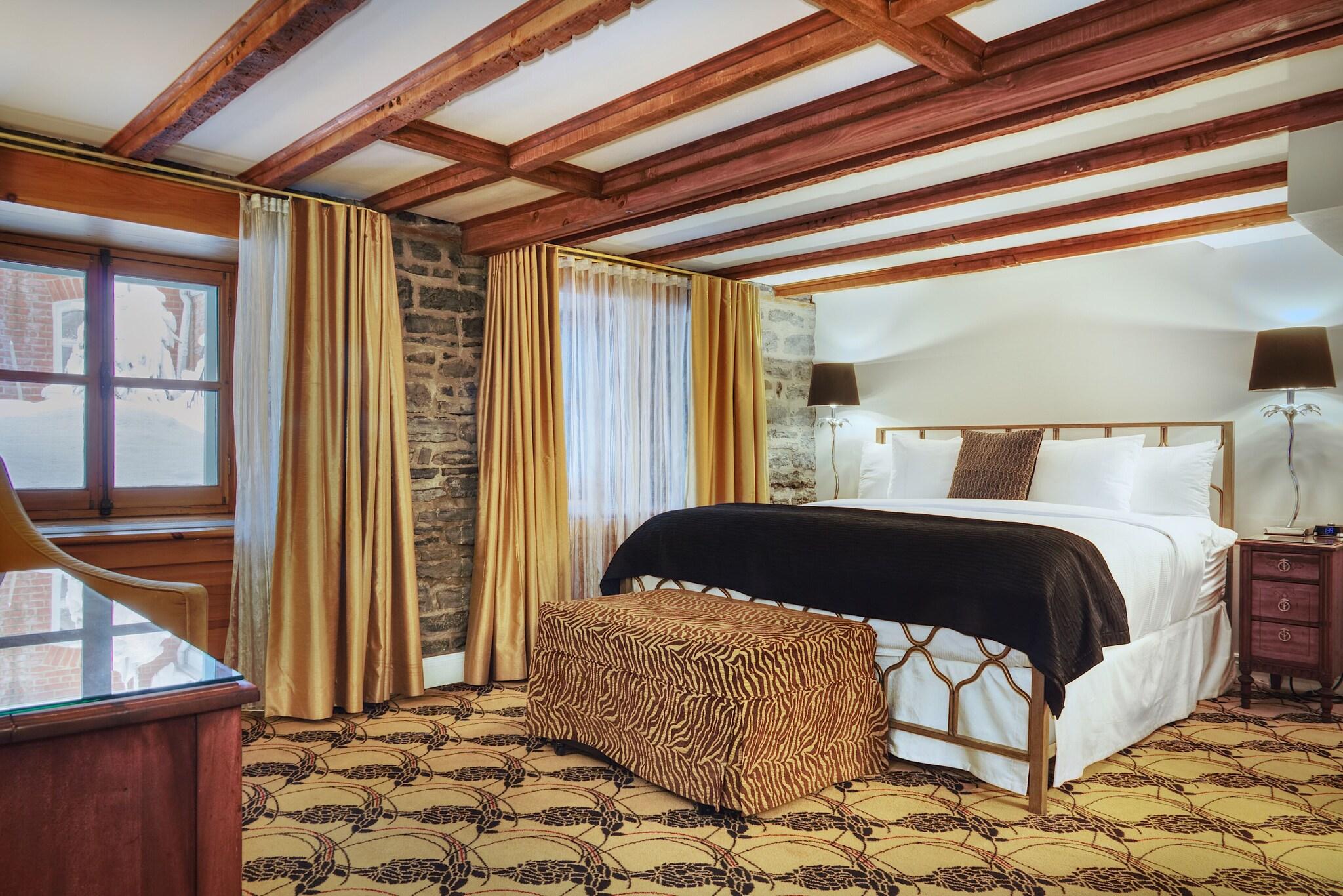 Double Deluxe King Bed