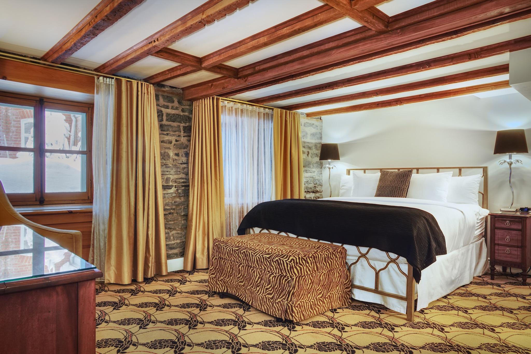 Double Deluxe King Bed