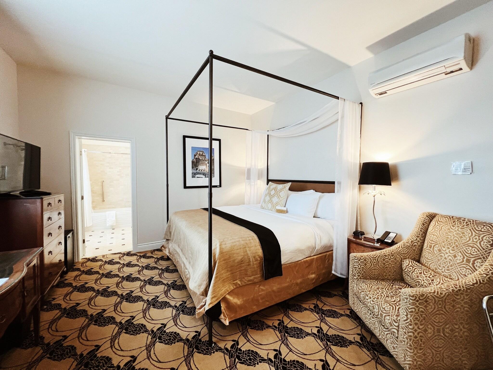 Double Deluxe King Bed