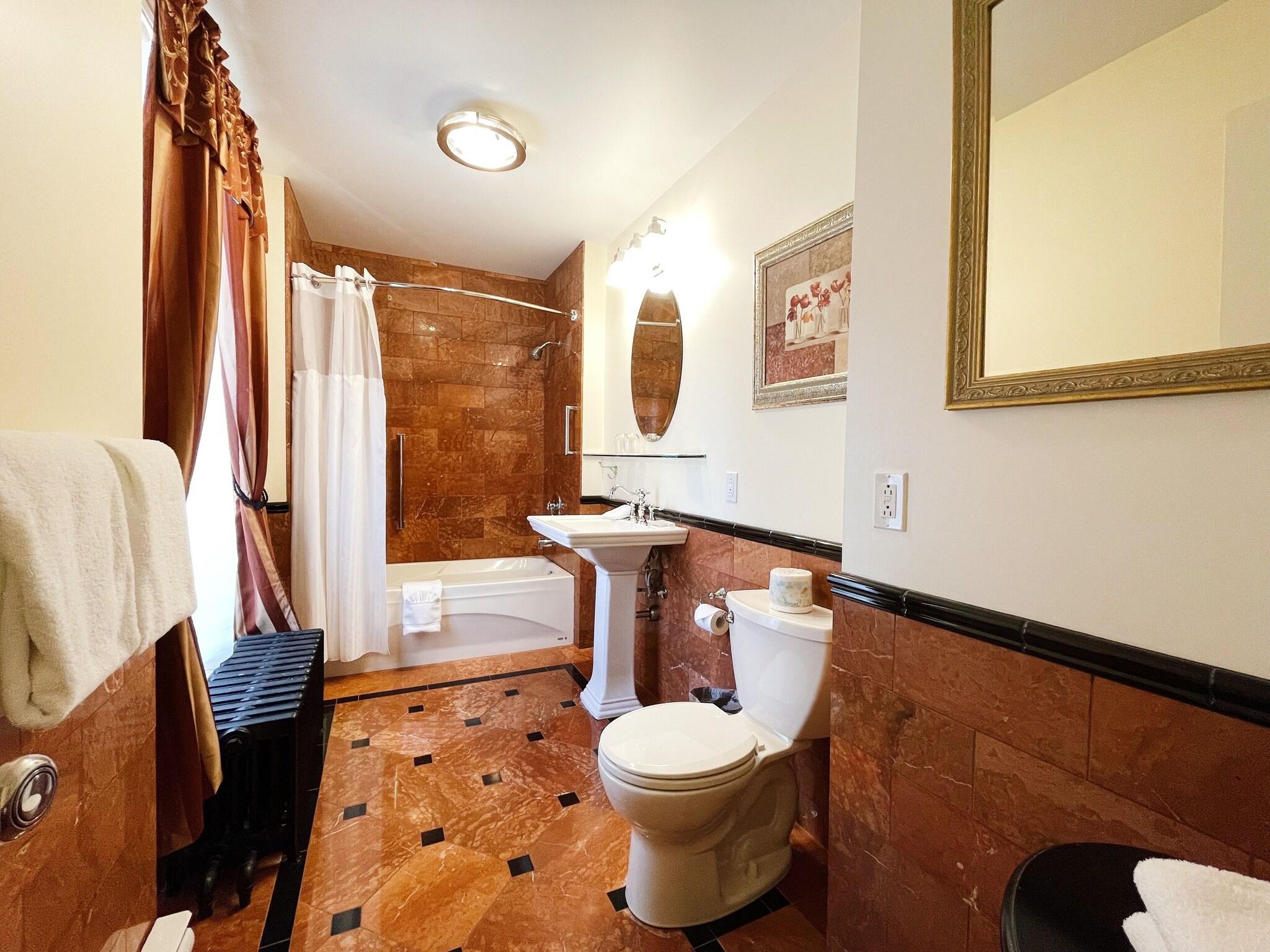 Double Deluxe King Bed