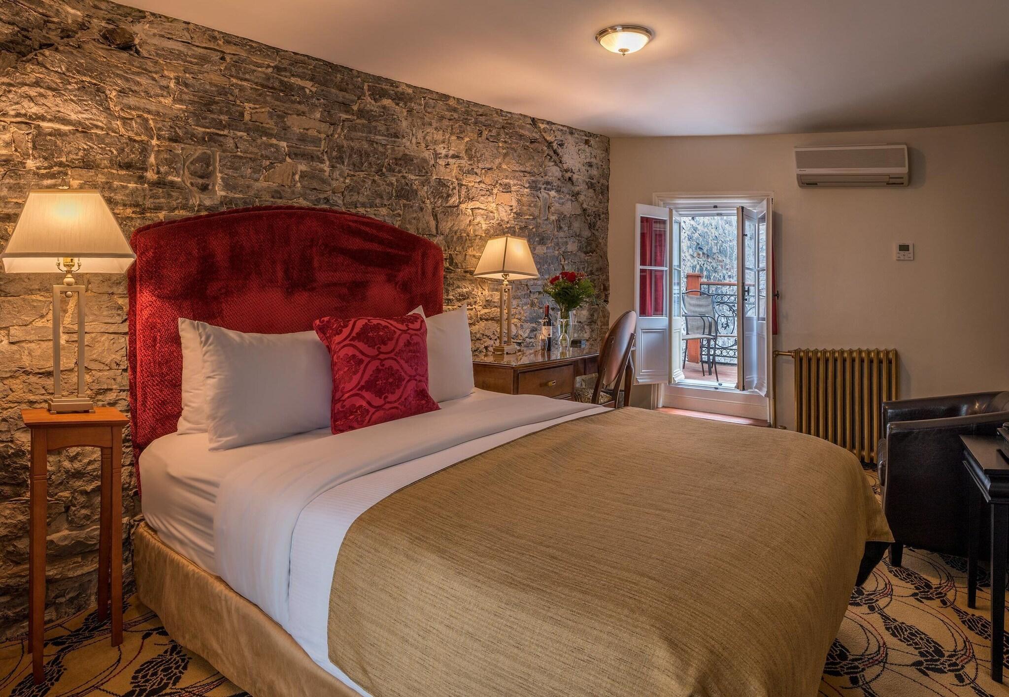 Double Classic Queen Bed