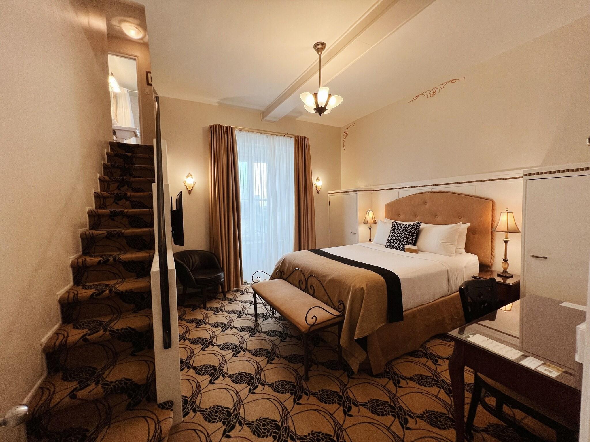 Double Classic Queen Bed