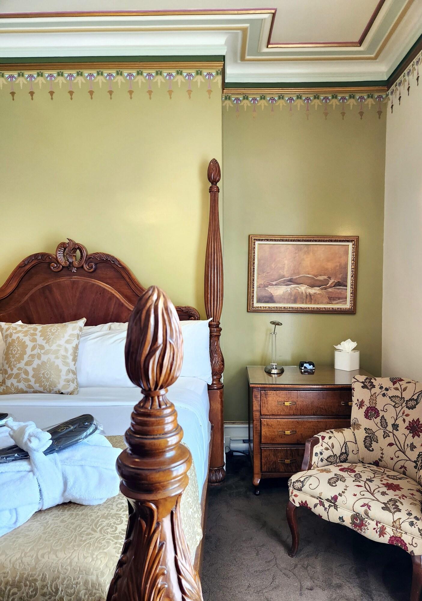 Junior Suite King Size Bed