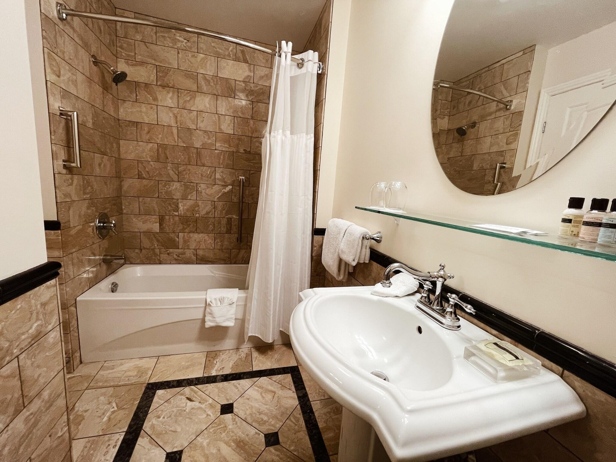 Double Classic Queen Bed