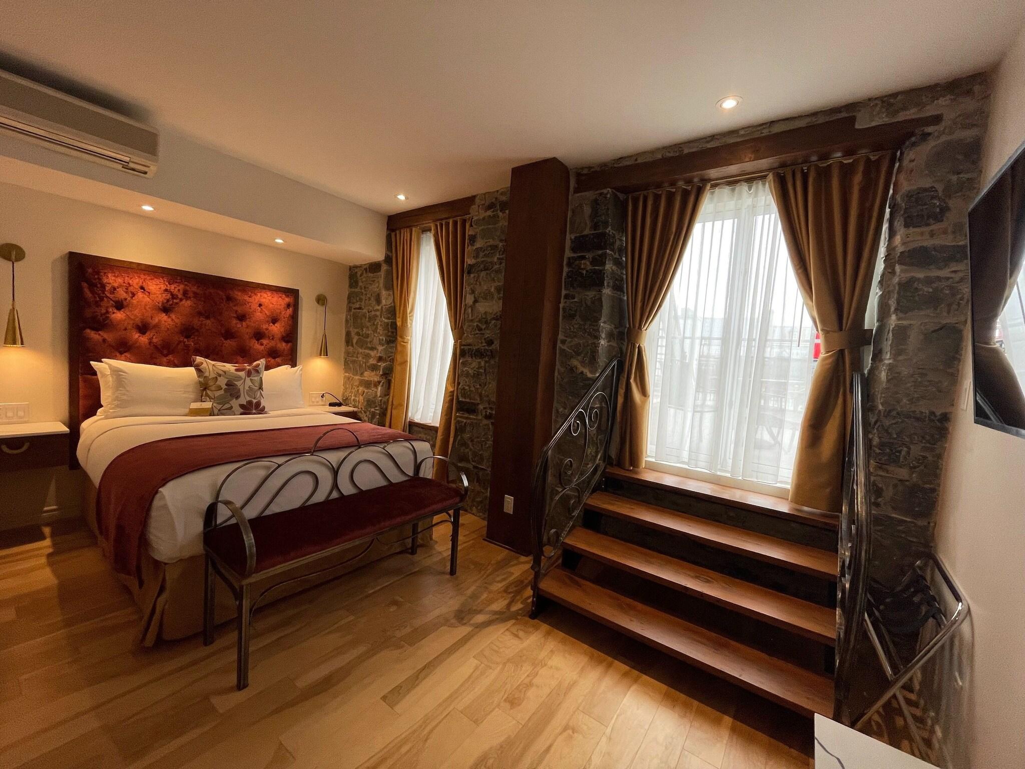 Double Classic Queen Bed